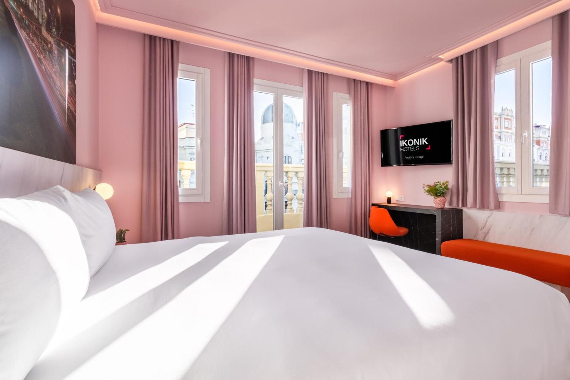 Ikonik Gran Via — Photos 1